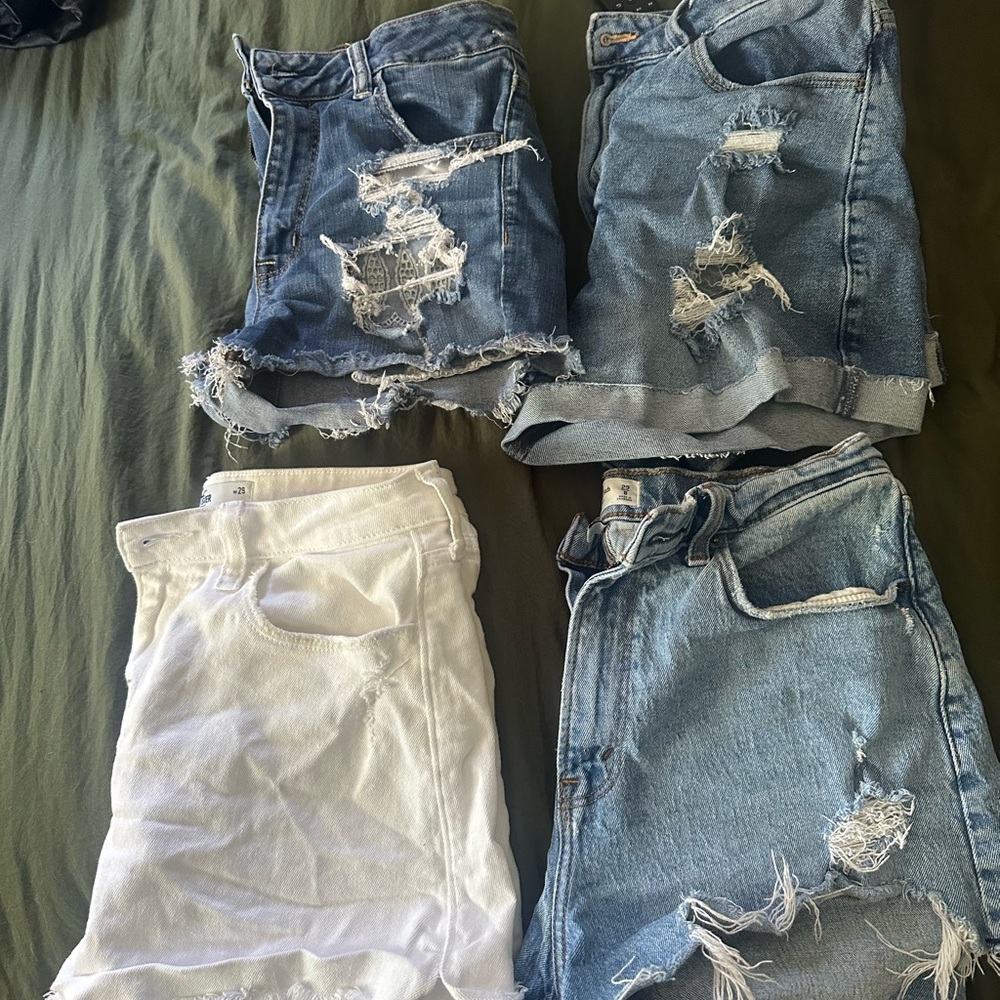 American Eagle Outfitters Blue and White Jean Shorts